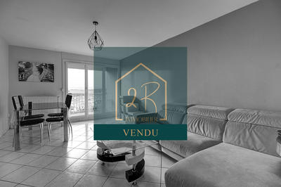 Appartement - 80 m² - 4 pièces