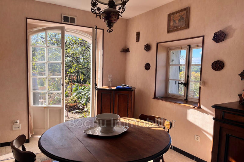 Maison - 210 m² - 7 pièces