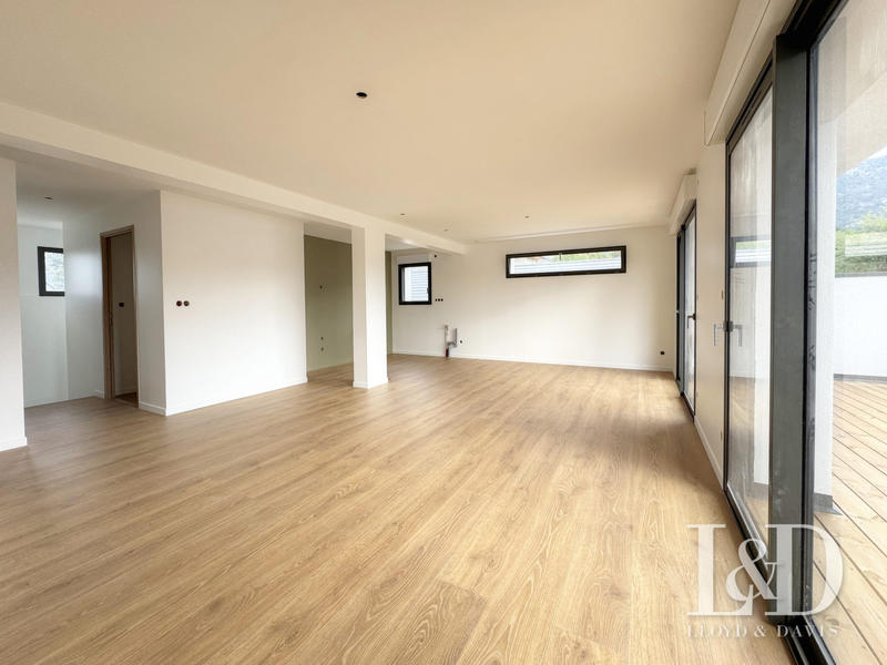 Appartement - 95 m² - 4 pièces