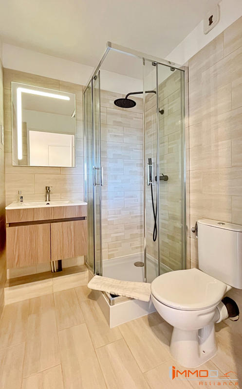 Appartement - 80 m² - 3 pièces