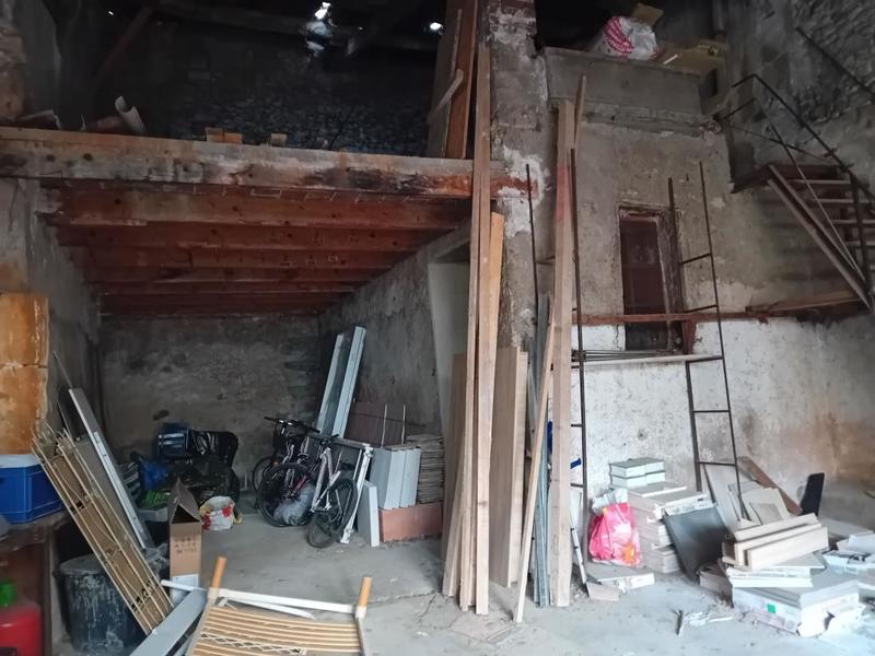 Remise - 75 m² - 2 pièces