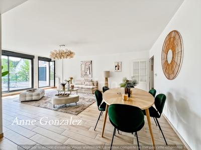 Appartement - 92 m² - 4 pièces