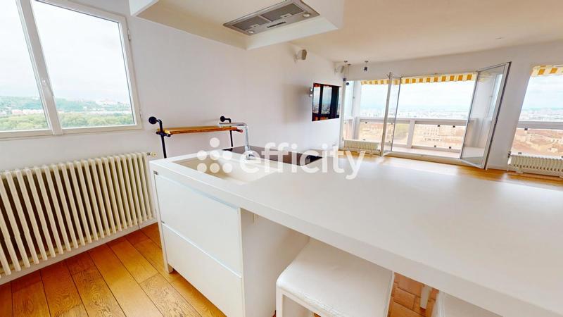 Appartement - 111 m² - 4 pièces