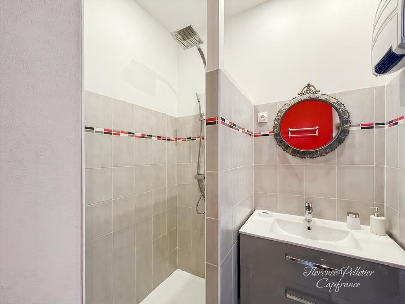 Maison - 605 m² - 18 pièces