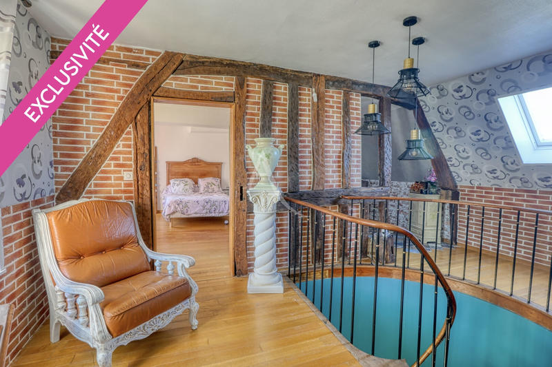 Maison - 291 m² - 8 pièces