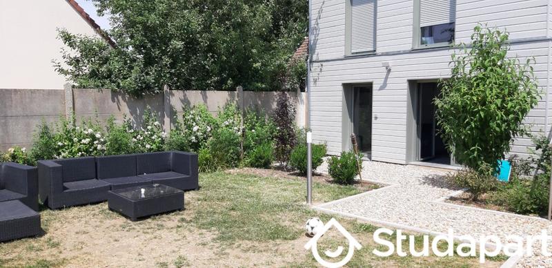 Chambre - 13 m² - 1 pièce