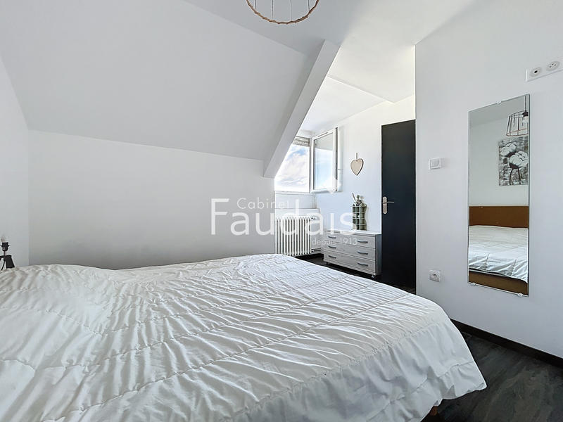 Maison - 151 m² - 8 pièces