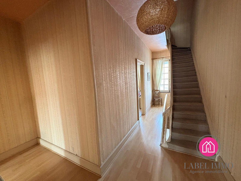 Maison - 189 m² - 6 pièces