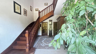 Maison - 342 m² - 10 pièces