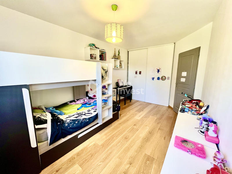 Appartement - 79 m² - 3 pièces