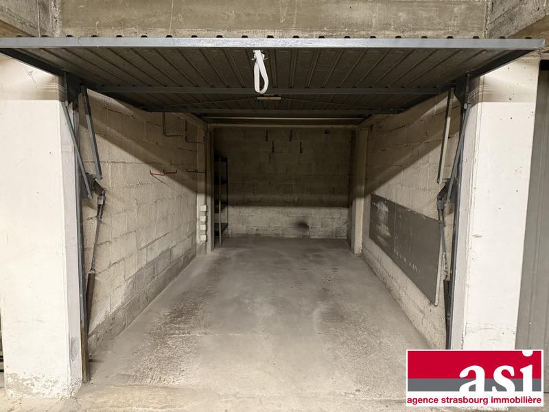 Parking / Garage - 12 m²