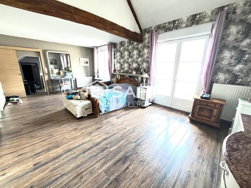 Maison - 224 m² - 7 pièces