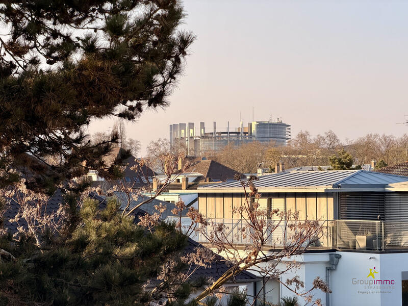 Appartement - 104 m² - 4 pièces