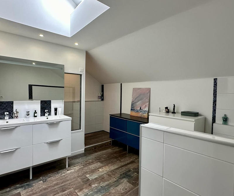 Loft - 169 m² - 5 pièces