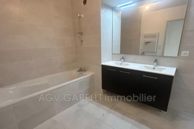 Appartement - 94 m² - 4 pièces