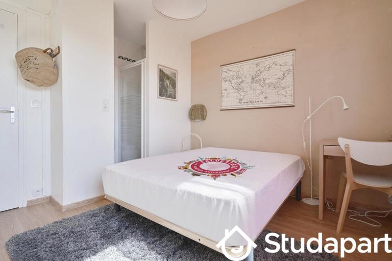 Chambre - 10 m² - 1 pièce