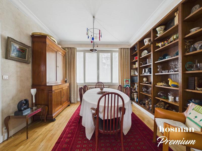 Maison - 213 m² - 8 pièces