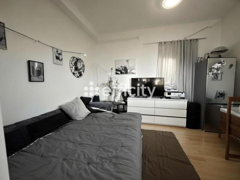 Immeuble - 203 m² - 10 pièces