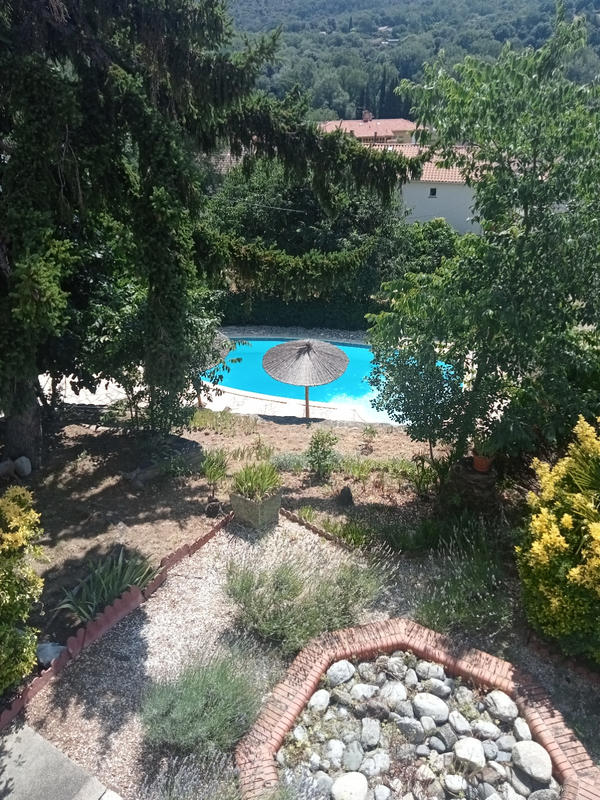 Maison - 205 m² - 8 pièces