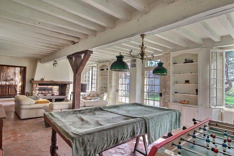 Demeure - 236 m² - 11 pièces