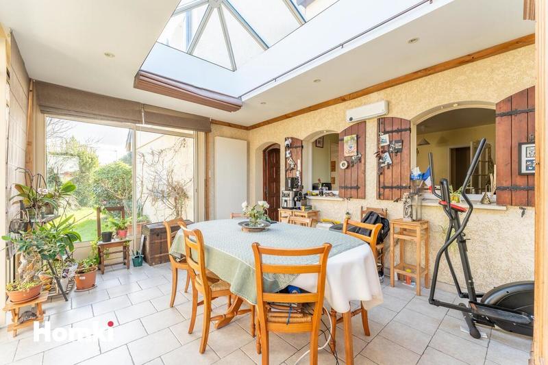 Maison - 171 m² - 8 pièces