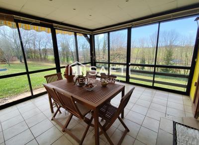 Maison - 160 m² - 6 pièces