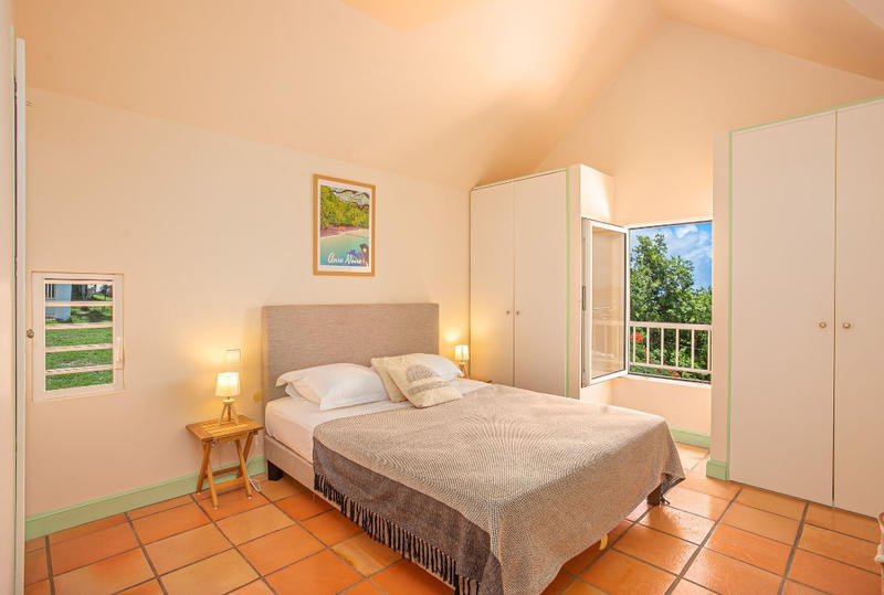 Villa - 270 m² - 6 pièces