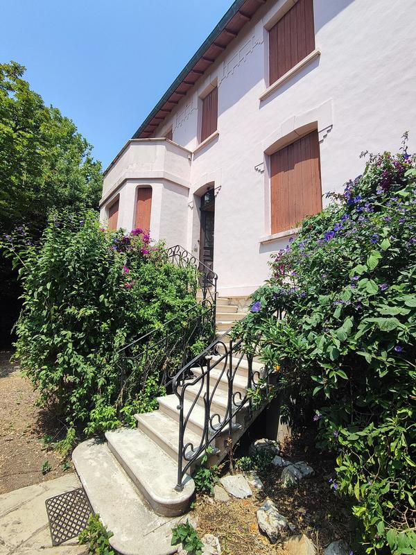 Maison ancienne - 195 m² - 8 pièces