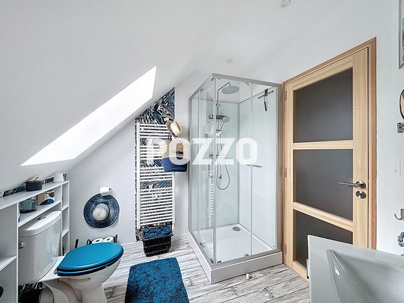 Maison - 196 m² - 7 pièces