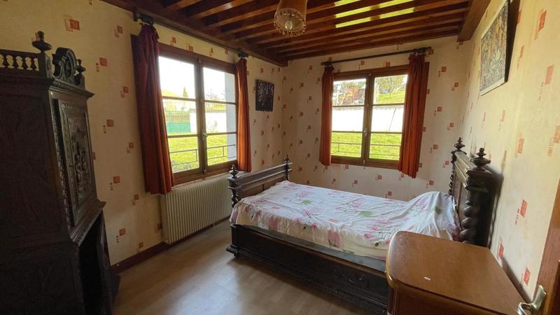 Demeure - 251 m² - 13 pièces