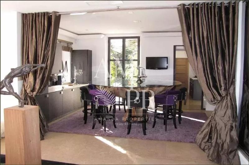 Villa - 600 m² - 8 pièces