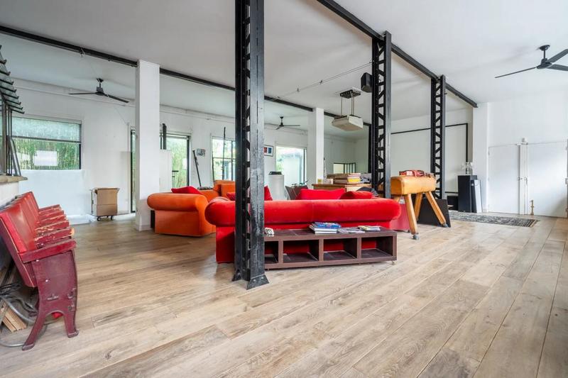 Maison - 407 m² - 5 pièces