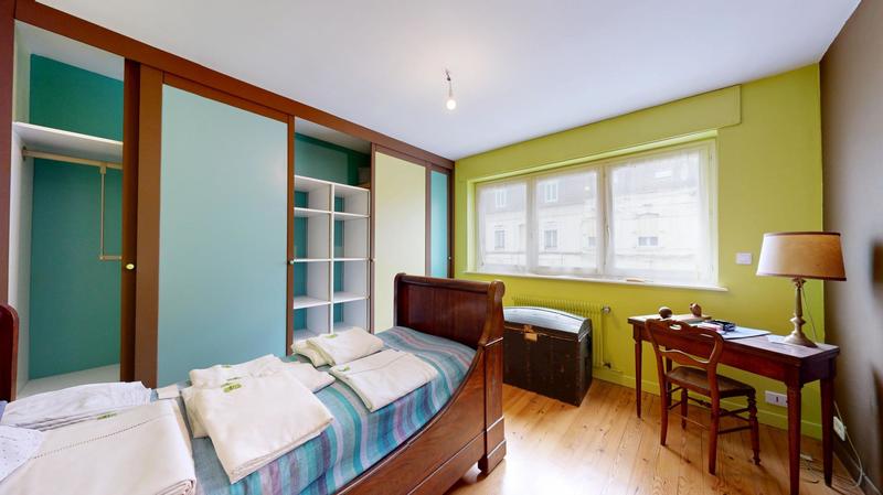 Maison - 165 m² - 9 pièces