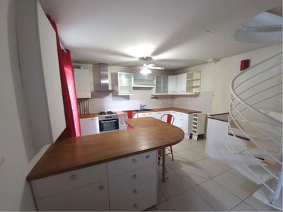 Maison traditionnelle - 106 m² - 4 pièces