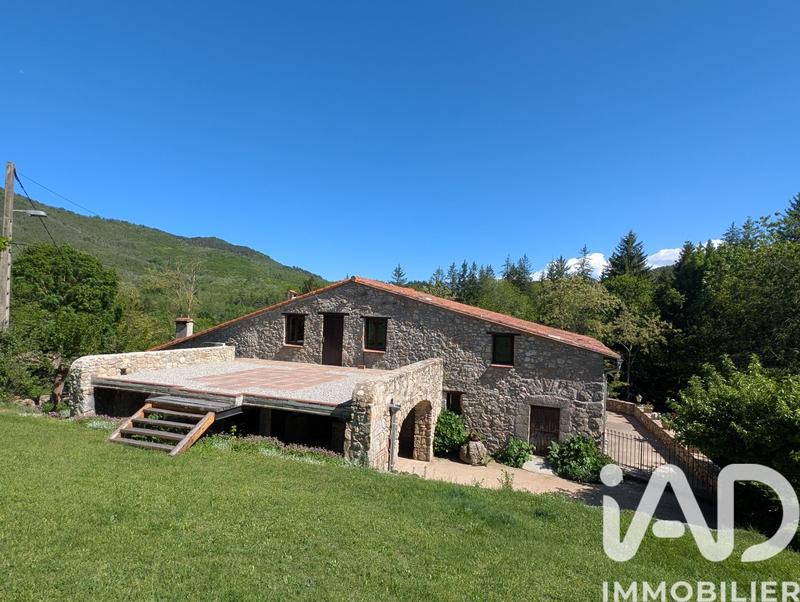 Maison - 195 m² - 8 pièces