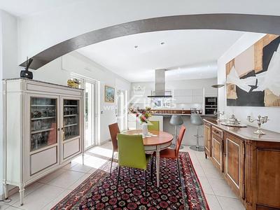 Villa - 178 m² - 6 pièces