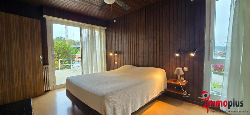 Maison - 99 m² - 6 pièces