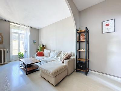Maison - 93 m² - 5 pièces
