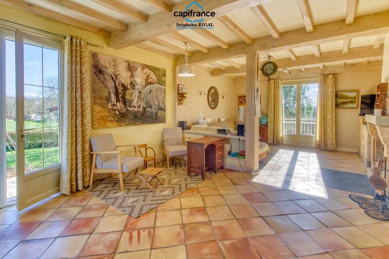 Maison - 185 m² - 8 pièces