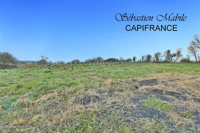 Terrain constructible - 838 m²