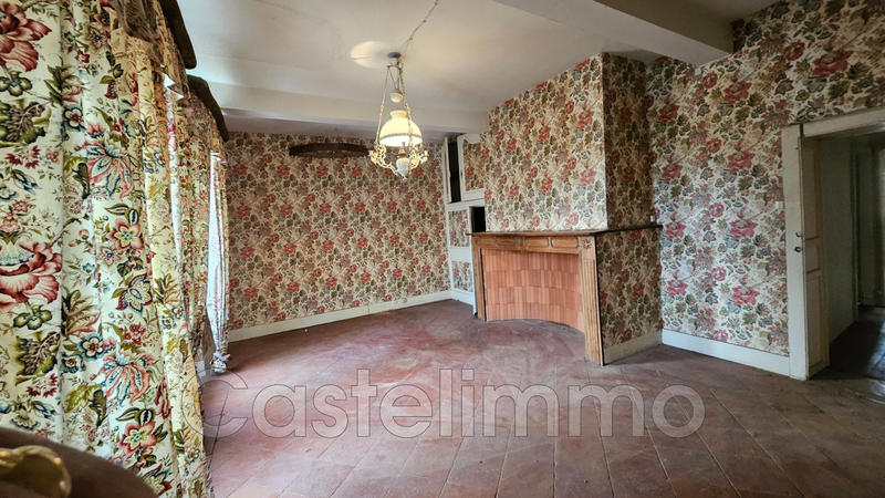 Maison - 210 m² - 6 pièces