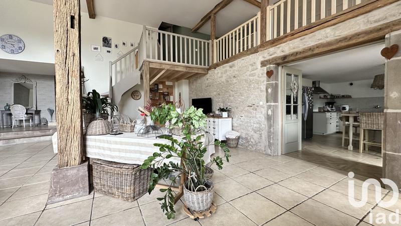 Maison - 246 m² - 6 pièces