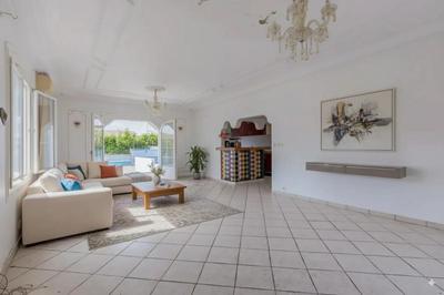 Villa - 240 m² - 8 pièces