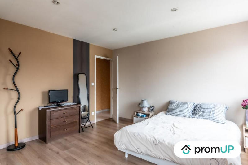 Villa - 151 m² - 6 pièces