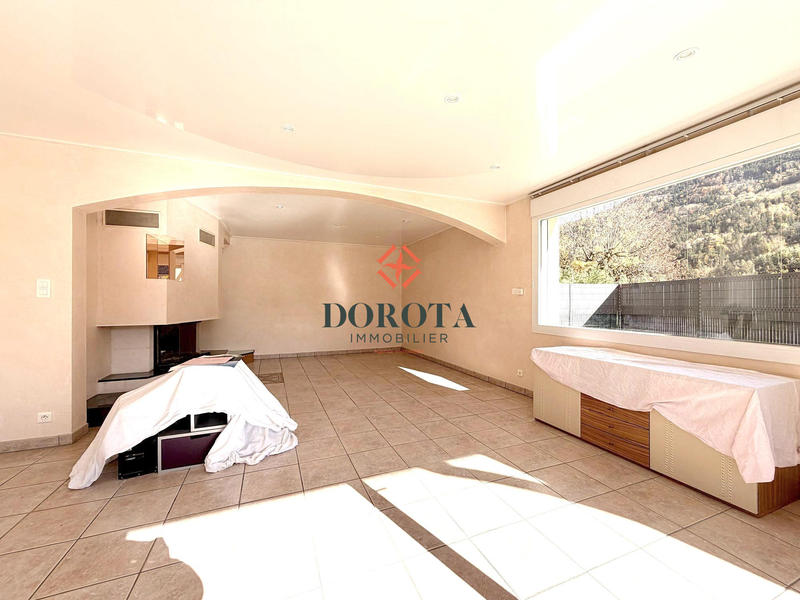 Maison traditionnelle - 162 m² - 5 pièces