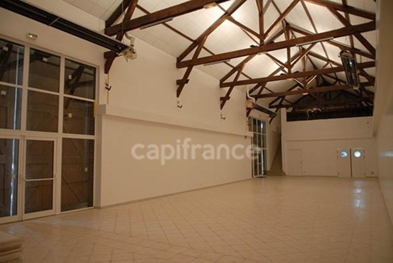 Maison - 550 m² - 5 pièces