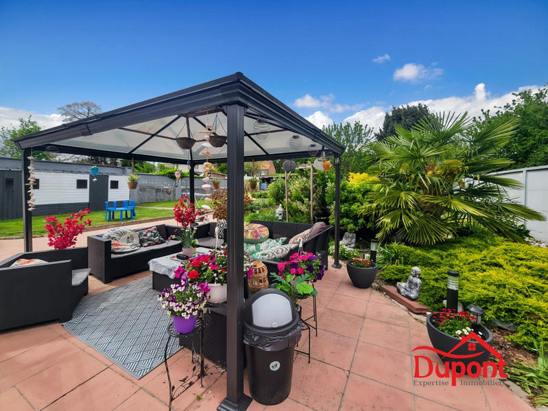 Maison - 215 m² - 9 pièces