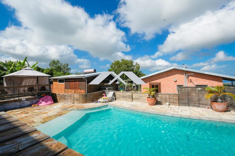 Maison - 185 m² - 11 pièces