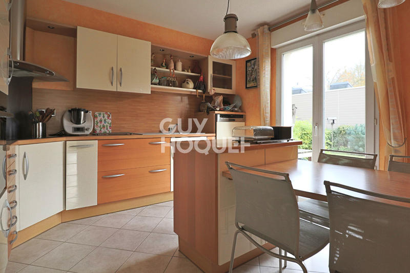 Maison - 121 m² - 6 pièces