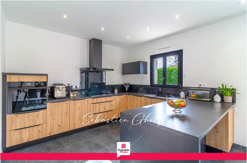 Maison - 128 m² - 5 pièces